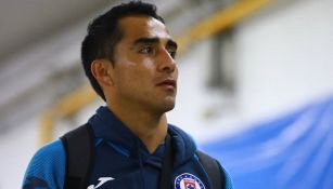 Rafael Baca llegando al Estadio Azteca