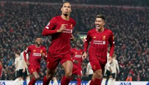 Van Dijk celebra un gol con el Liverpool