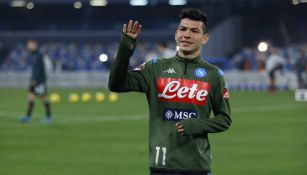 Chucky Lozano en un calentamiento del Napoli