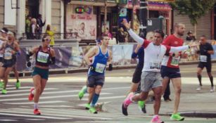 Exatleta mexicano logro maratón en su casa 