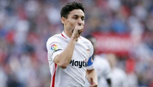 Jesús Navas jugando con el Sevilla