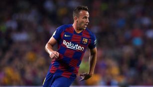 Arthur Melo durante un partido con Barcelona