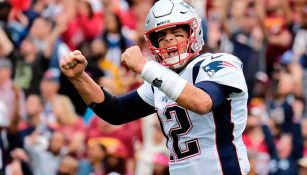 Brady celebra en un juego de los Patriots