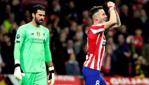 Alisson y Saúl en partido de Champions League