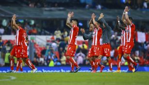 Necaxa festejando con su afición