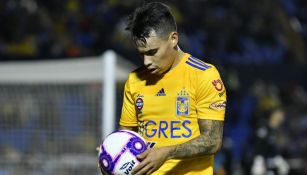 Lucas Zelarayán jugando con Tigres