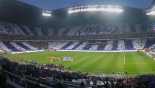 Mosaico que realizaron los aficionados de Rayados