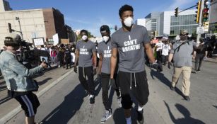 NBA: Antetokounmpo se unió a protestas contra el racismo