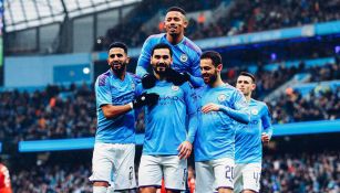 Jugadores del Manchester City festeja un gol en Premier