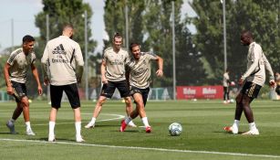 Elementos del Real Madrid durante un entrenamiento 