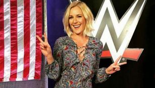 Renee Young previo a un evento de la WWE