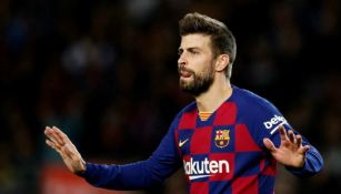 Piqué en partido con Barcelona