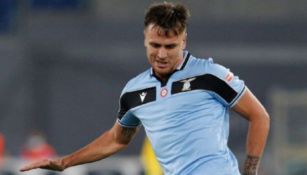 Serie A: Jugador de la Lazio fue sancionado cuatro partidos por morder a un rival 