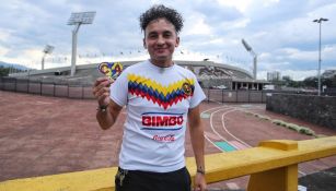 Zury, fiel aficionado del América