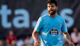 Néstor Araujo durante un partido con Celta de Vigo