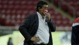 Luis Fernando Tena, técnico de Chivas