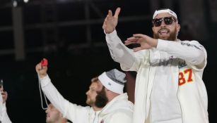 NFL: Travis Kelce utilizó Jersey del América en reunión del equipo 