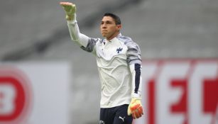 Hugo González durante un partido con Monterrey