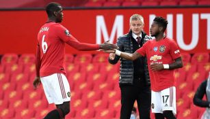 Paul Pogba sale de cambio en un duelo del Manchester United 