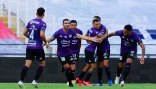 Mazatlán celebrando el gol del empate contra Gallos