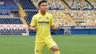 Takefusa Kubo durante su presentación con el Villarreal 