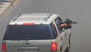 Camioneta con grupo armado en Iztapalapa