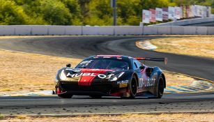 Martín Fuentes en tu automóvil durante una carrera 