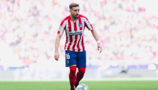 Héctor Herrera durante un partido con Atlético de Madrid