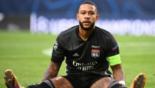 Memphis Depay durante un partido con el Lyon