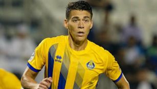 Héctor Moreno en juego con el Al Gharafa