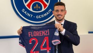 Alessandro Florenzi en su presentación con el PSG