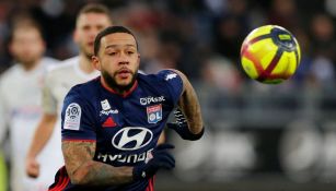 Memphis Depay durante un partido con el Lyon