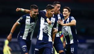 Jugadores de Monterrey celebrando un gol