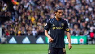 Carlos Vela durante un partido con LAFC