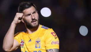 Gignac celebrando un gol con los Tigres