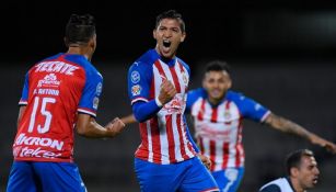 Ángel Zaldívar en partido con Chivas 