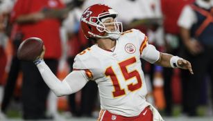 NFL: Patrick Mahomes retó a Josh Allen en lanzamiento más largo de ovoide