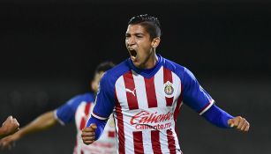 Ángel Zaldívar en partido con Chivas