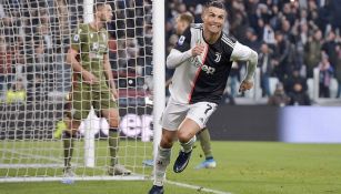 Cristiano Ronaldo festeja un gol con la Juventus 