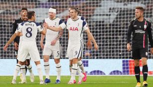 Bale festeja junto a sus compañero un gol del Tottenham