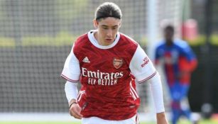 Marcelo Flores en partido con Arsenal Sub 18