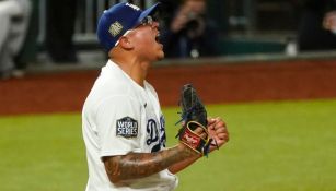 Julio Urías en el Juego 6 de la Serie Mundial