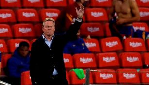 Ronald Koeman durante un partido con Barcelona