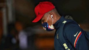 Roger Martínez en su llegada al Estadio Olímpico Benito Juárez