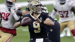 Drew Brees en acción ante San Francisco