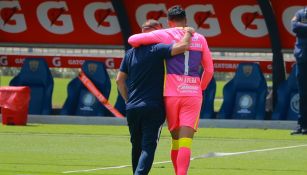 Lillini y Talavera tras un partido de Pumas