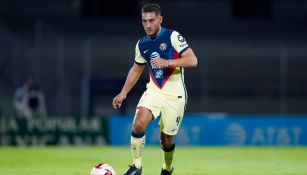 Sebastián Cáceres durante un partido con América