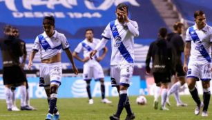 Jugadores de Puebla se lamentan tras un juego 