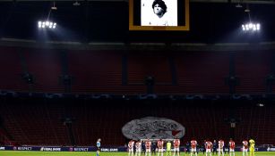 Foto de Maradona en el estadio del Ajax 