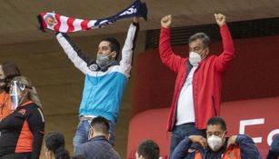 Afición del Rebaño festeja el gol de su equipo